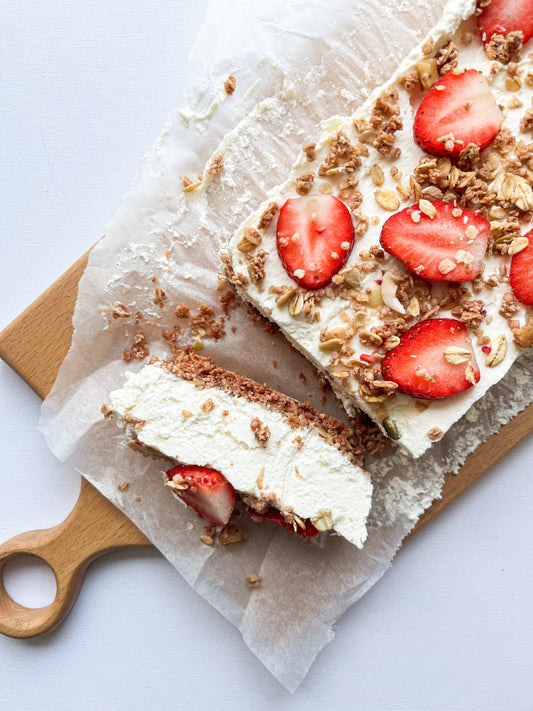 Berry & Granola No-Bake Cheesecake